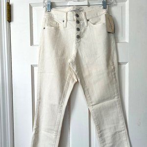 NWT High-Rise Cream Frayed Hem Skinny Jeans